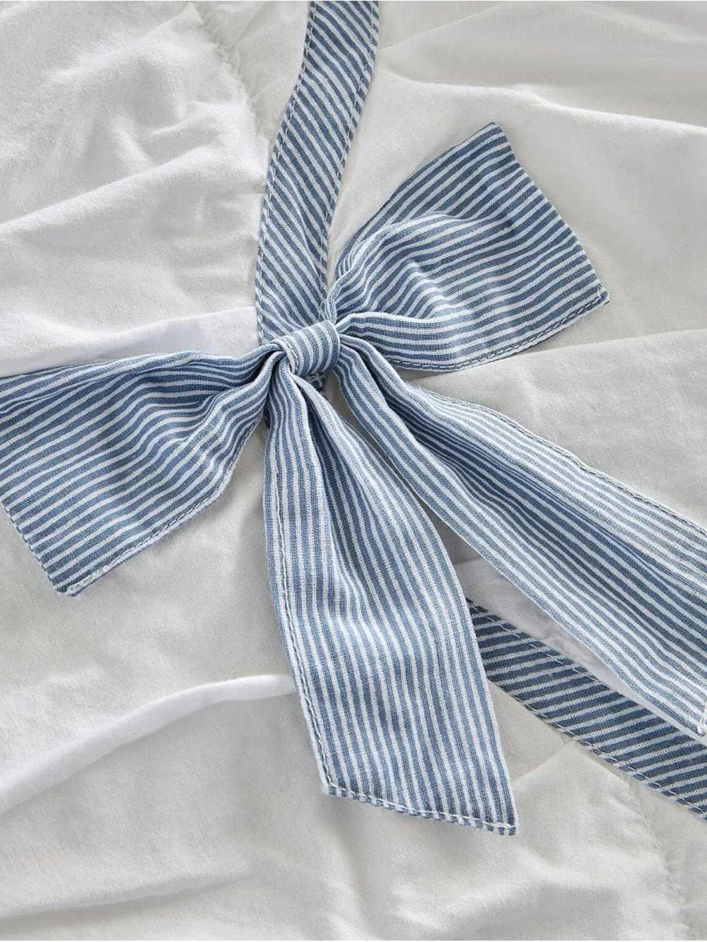 New Pottery Barn Stripe Bow Comforter size Twin /Twin XL with a Standard Sham.